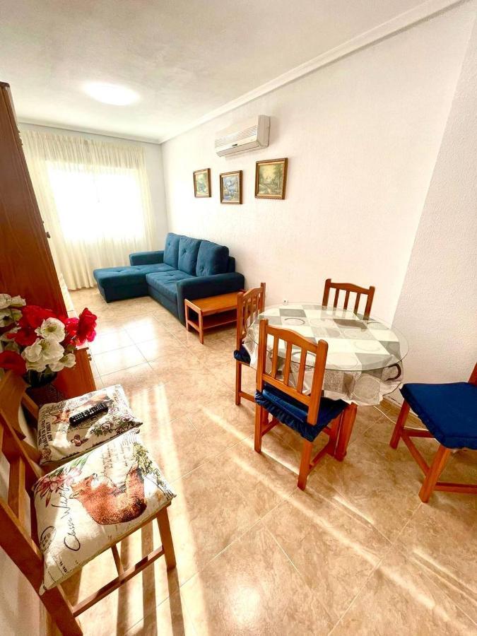 El Terremoto Apartment Torrevieja Luaran gambar